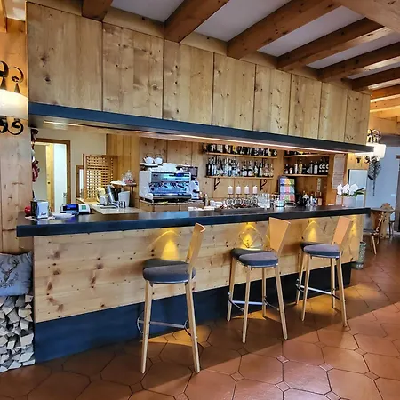 Suite In Hotel Cristallino 4* קורטינה ד'אמפזו
